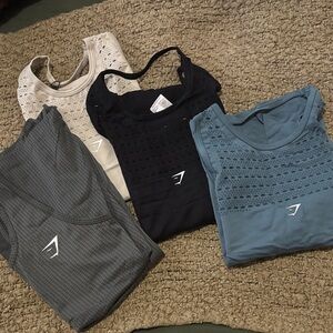 Lot to f 4 Gymshark tanks.
